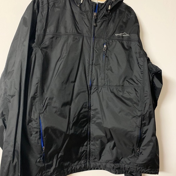 Men’s Lightweight jacket.Selling this jacket as is - Picture 2 of 5